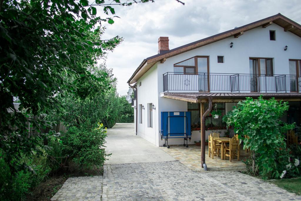 Casa Diana Hotel Comana Exterior photo